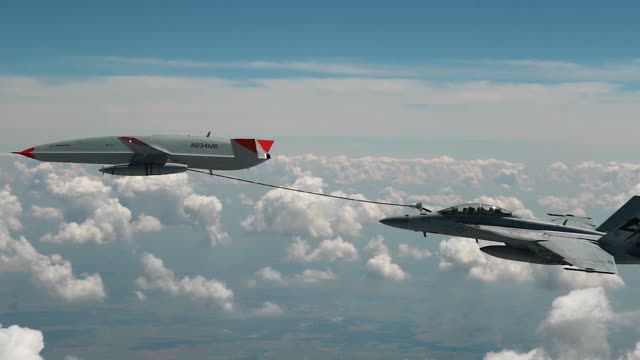 Boeing MQ25 Becomes First Unmanned Aircraft to Refuel Another Aircraft