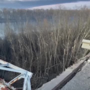 In Chernyhyv, the Russian military bombed a road-bridge across Desna,
