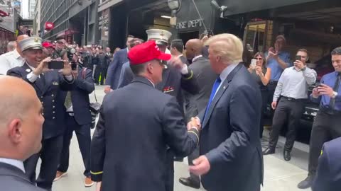 President Trump meeting with first responders at Ground Zero today 🙏🏼🇺🇲