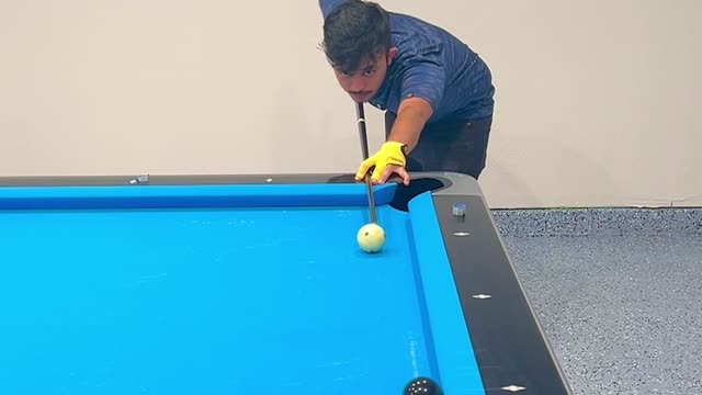 8 Ball Corner Pocket with double bank shot