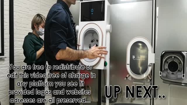 FACIAL ANALYSIS DEVICE DELIVERED ON MOBILE PHONE.mp4