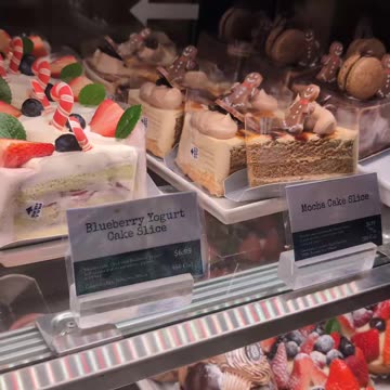 Mmmm....cake (#parisbaguette #pastry #delicious)