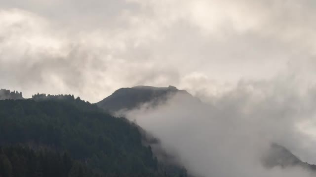 Rumble #mountains drone views it's surroundings green mountains by fog everywhere