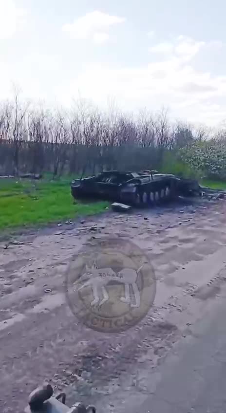 Ukraine War - A burnt Ukrainian tank near the village of Zavitne Bazhannya