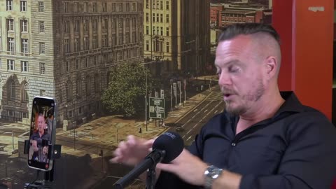 Are We Being Brainwashed - Lockdowns, Psychosis And Totalitarianism [Laurence Easeman & Richard Grannon]