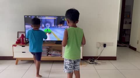 Reyansh and Divyansh trying to win in car race