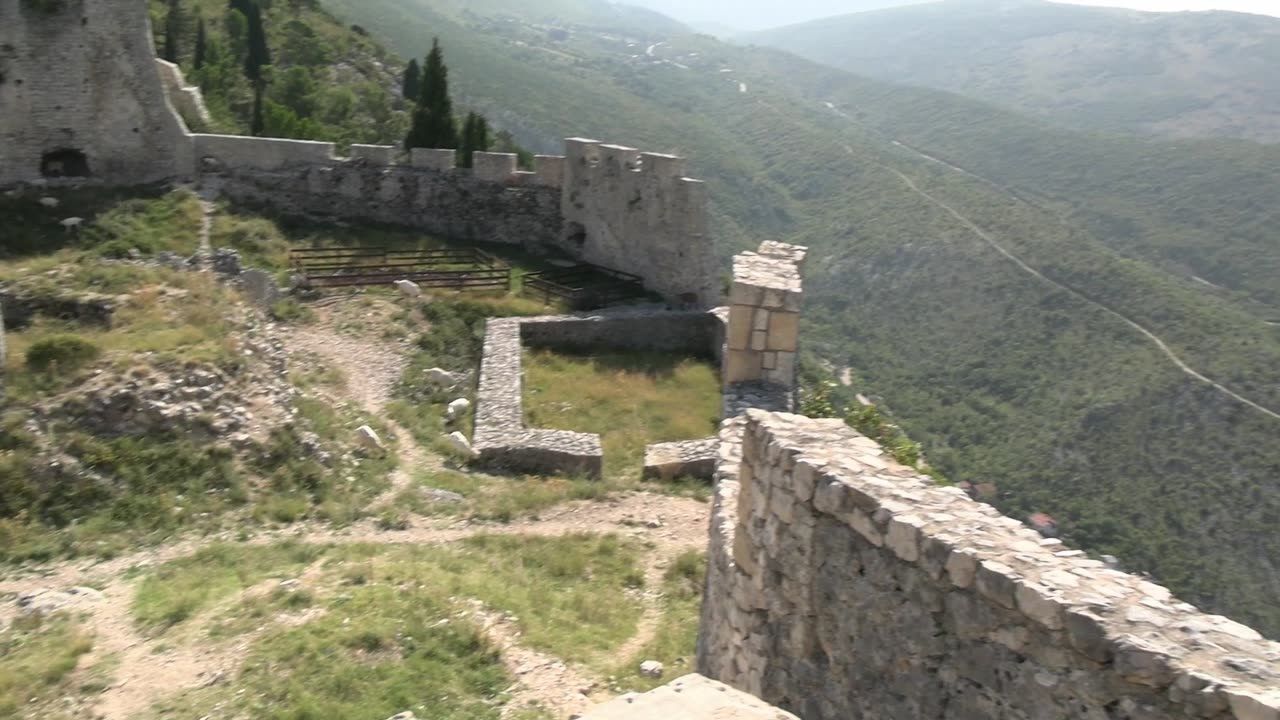 Благай. Оплавления, разрушения, каменный хай-тех