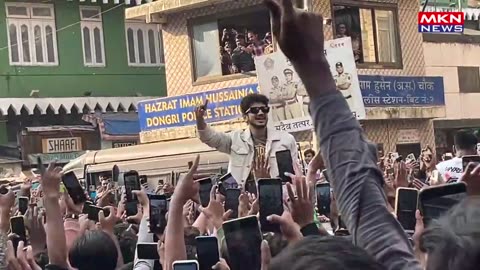 munnawar farruqi....grand entry
