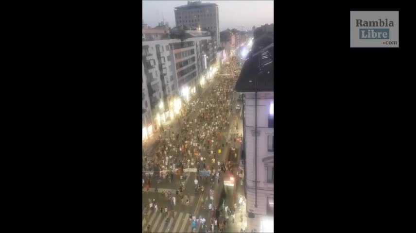 Milán en las calles contra el pasaporte Covid y las timo vacunas