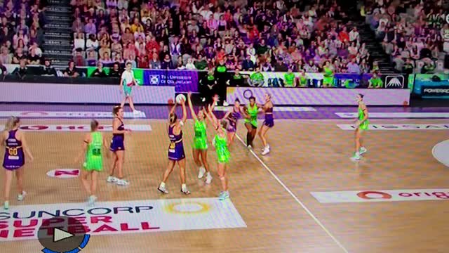 Netball Australia. QLD Firebirds G.S.