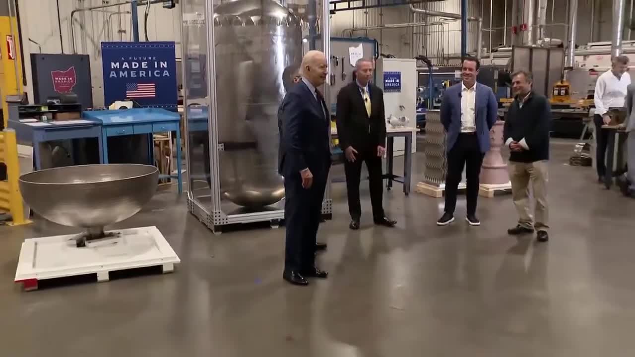 "Where Am I Heading?" - Confused Biden Tries to Figure Out What He's Doing