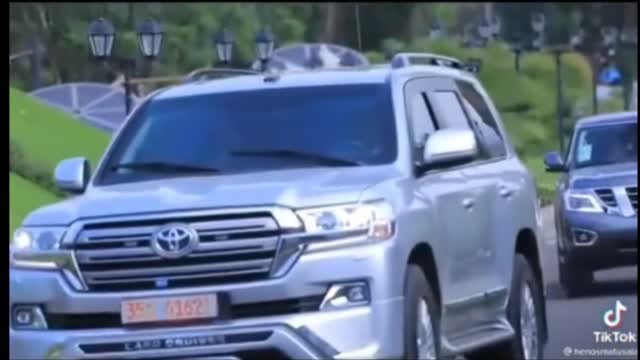 PM Abiy Ahmed posing for photo