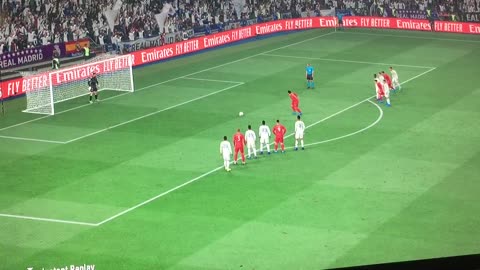 Salah dips the keeper 😂😂🤗