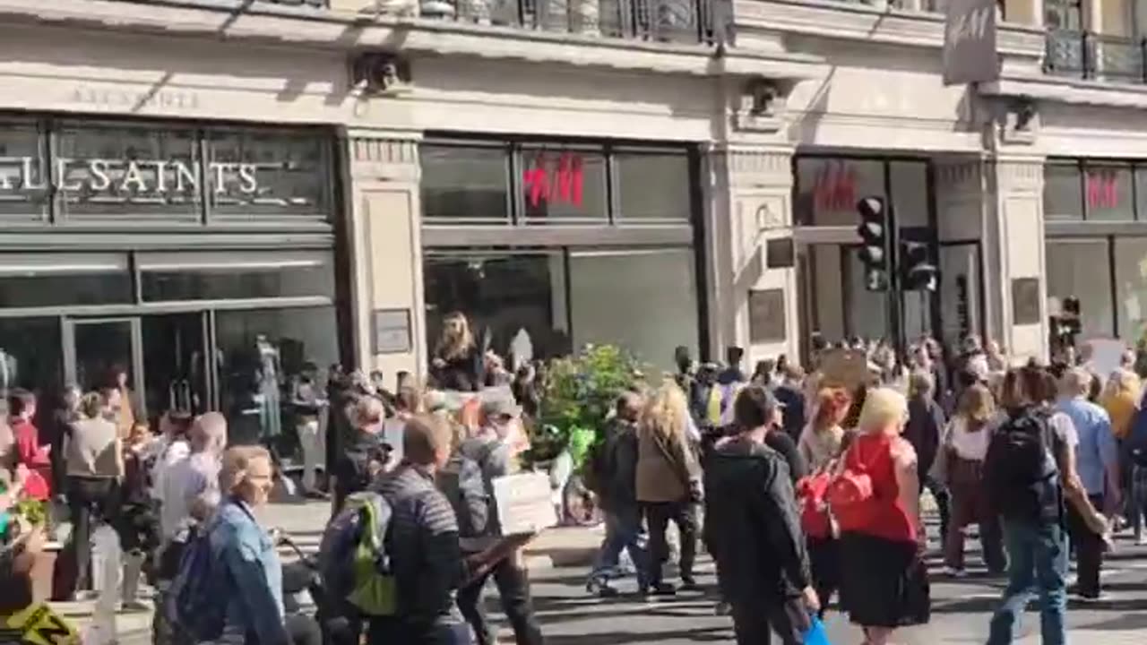 🇬🇧 THOUSANDS OF PEOPLE UNITE AT THE WORLD WIDE RALLY FOR FREEDOM IN LONDON 👍