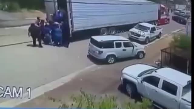 what is going on with this truck