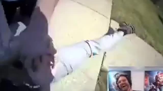 This is what you do if a federal agent shows up at your doorstep demanding to see your guns.