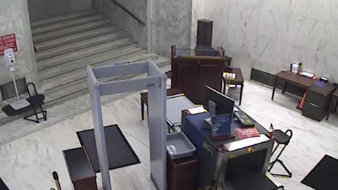 3091RHOBGRLowerIndepAveDoor_2021-01-06_04h40min01s660ms.mp4