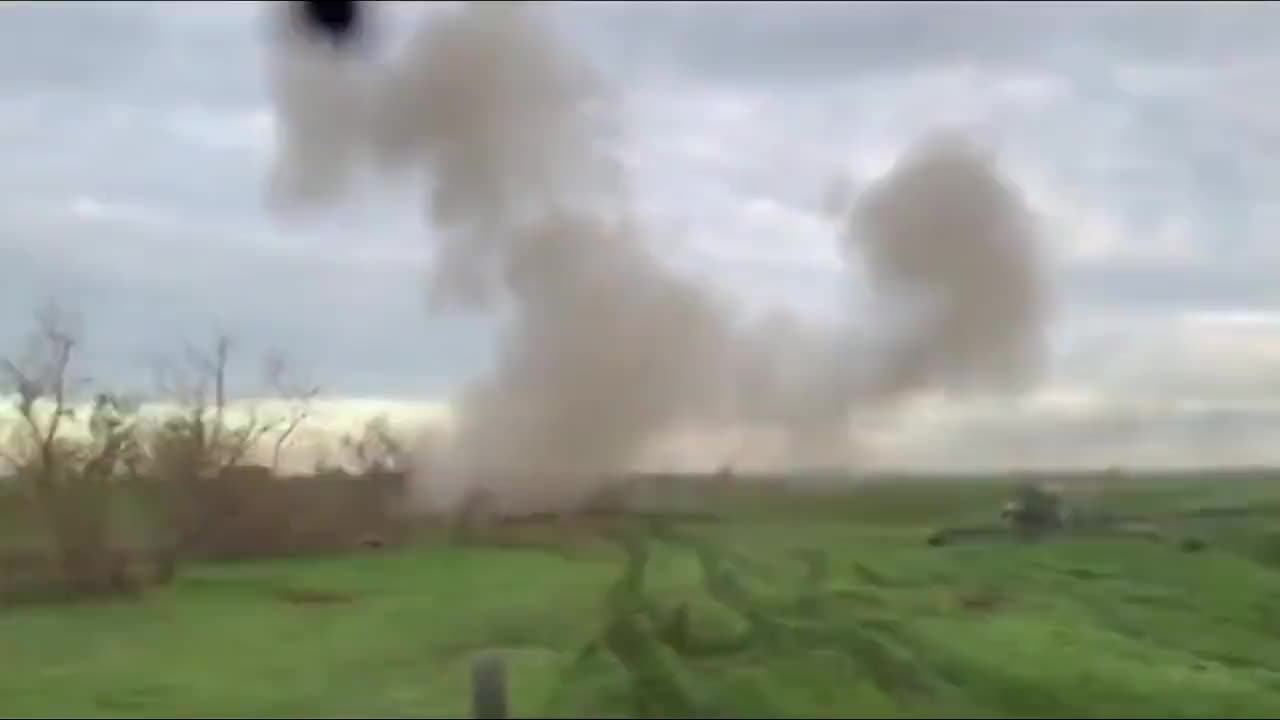 Ukrainian troops moving on Humvees under heavy Russian fire