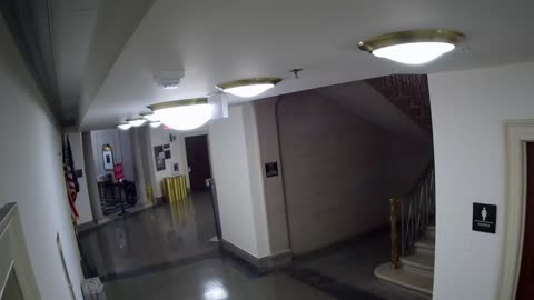 3237LHOBGRStair1_2021-01-06_01h00min01s680ms.mp4