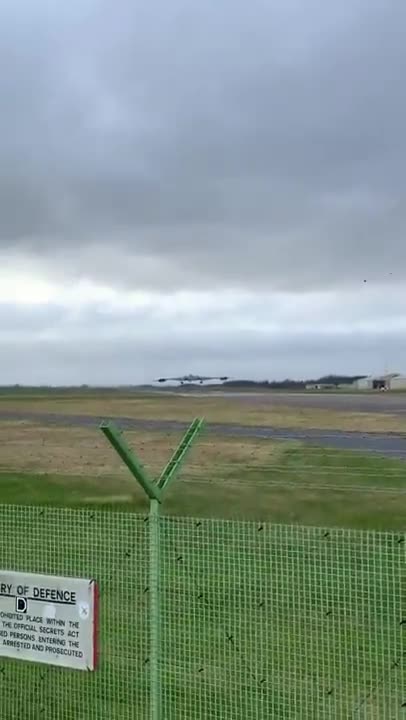 Reports that B-2 arriving in Poland is from 2020