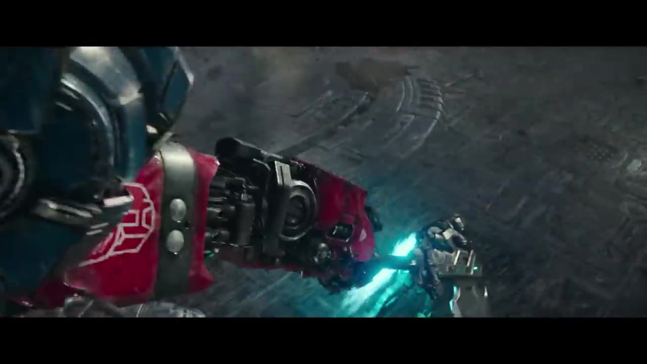 Transformers: Rise of the Beasts - Optimus Prime Stops Unicron