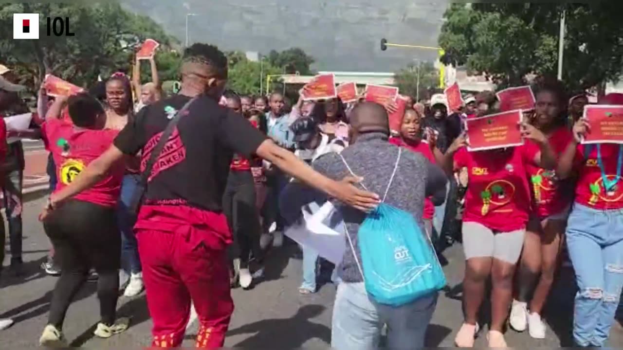 Watch: Cape Peninsula University of Technology students March to NSFAS