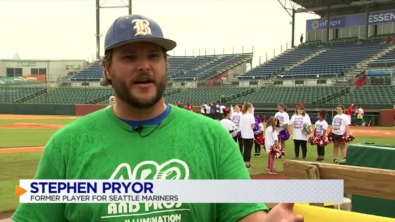 Alternative Baseball League hosts their 'ABO and Pros Baseball' game