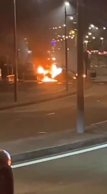 Political and economic conflicting influence the public transportation traffic?