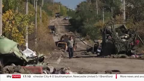 Ukraine War: Frontline residents bury Russian soldiers