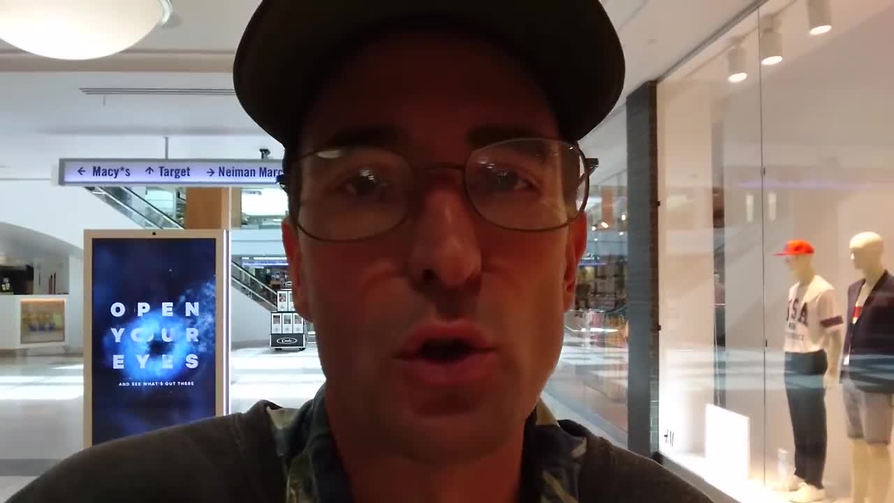 461. Finally Got a Smart Phone! Test Sony XZ5 Filming in the Mall