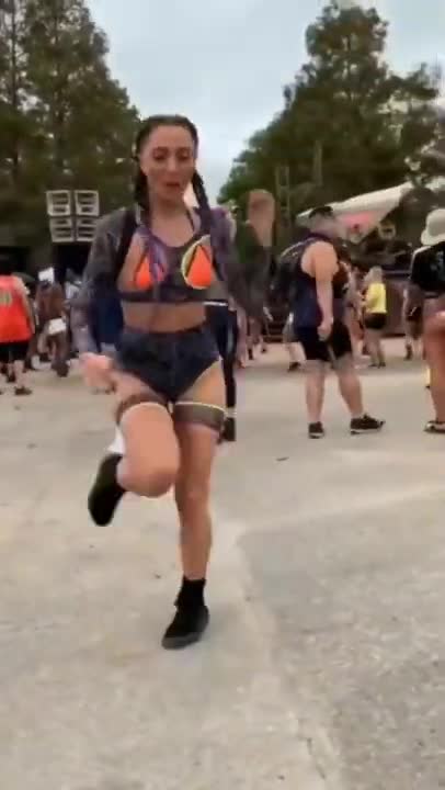 Try it your self | BEST Shuffle dance | shuffle dance music | shuffle dance stairs