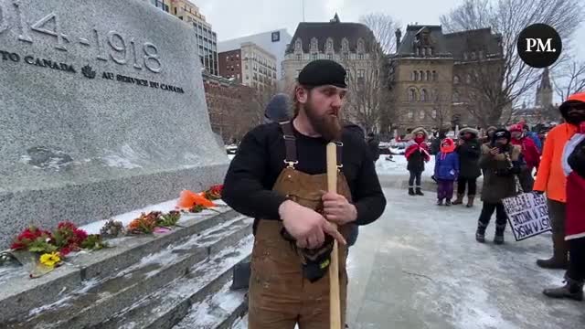 Veteran slams Trudeau over War Memorial barricade