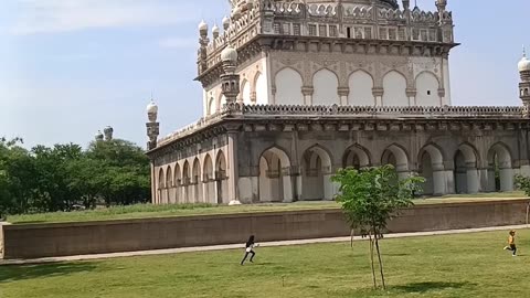 Quli kutubsha tombs