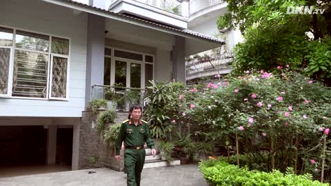 PGS TS Trần Đình Chiến chứng kiến vợ mình khỏe mạnh trở lại nhờ học Pháp Luân Công