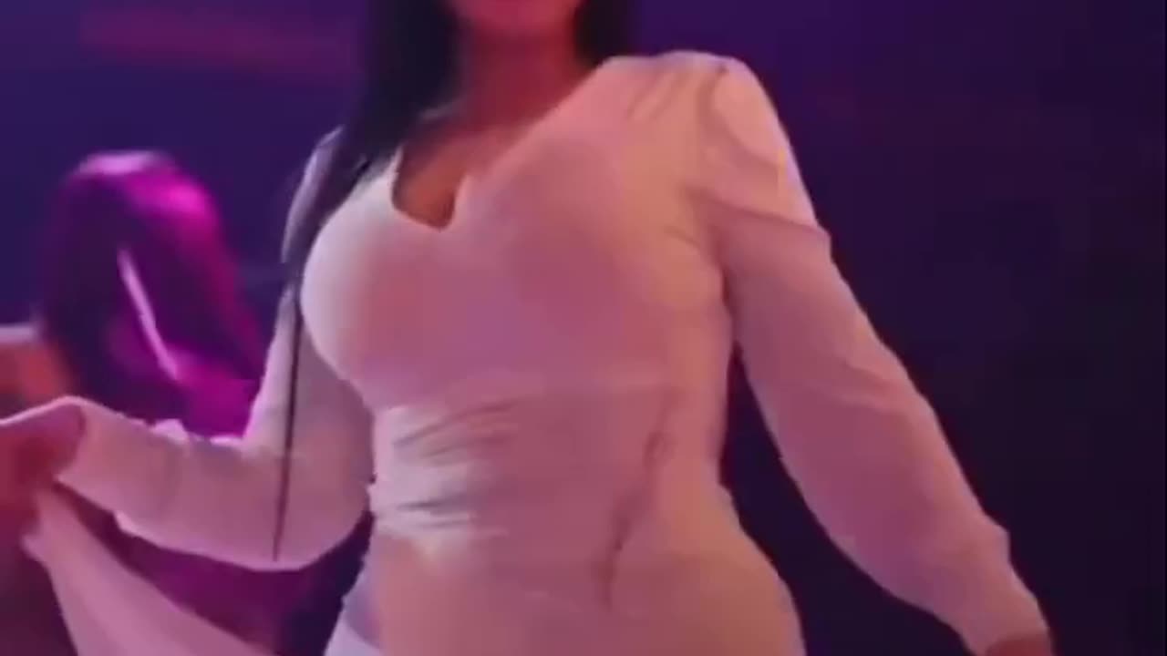 Beautiful dancing babes
