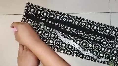 Beautiful ladies handbag cutting and stitching