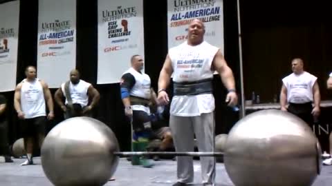 1025 pound deadlift who will win...?