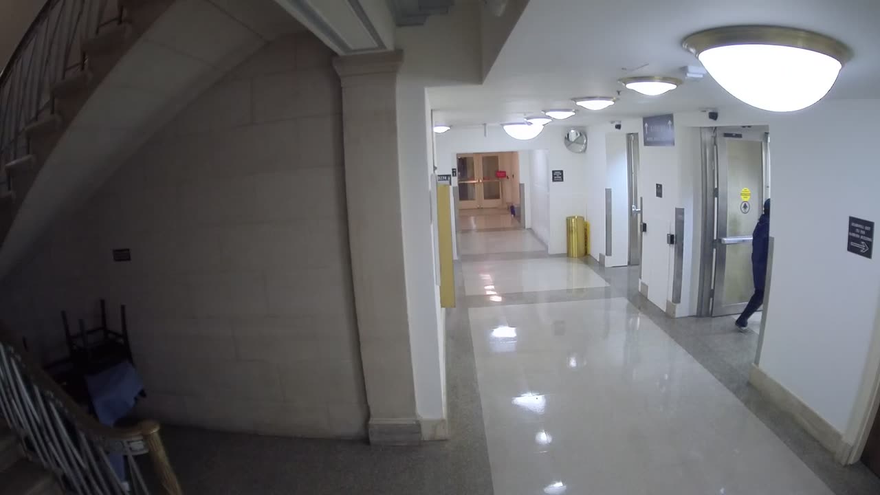 3234LHOBBAStair4_2021-01-06_01h20min00s817ms.mp4