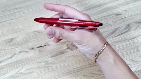 Light Yagami's pen trick from Death Note tutorial!