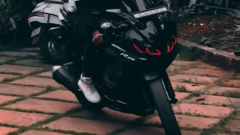 R15 bikes