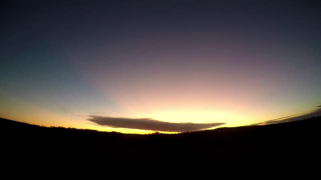 Sun Rise 11 7 22 45f/7c