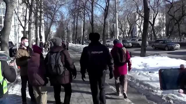 Russia detains protesters opposed to Ukraine invasion