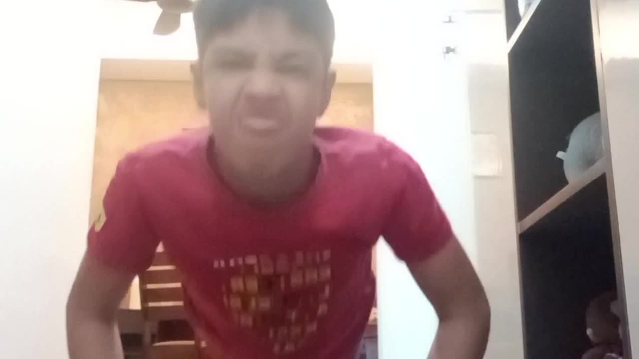 Day 3 of doing 200 push ups (Challenge getting easier day by day)