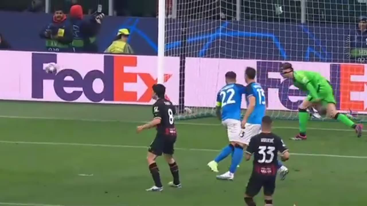 AC Milan vs Napoli 1-0 Highlights Champions league