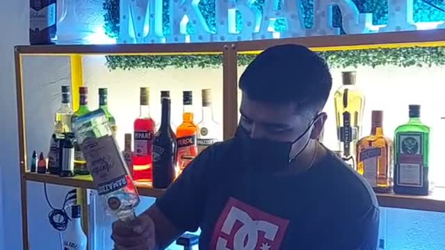 #Practicas #ludico #flairbartending #bartender #bartending