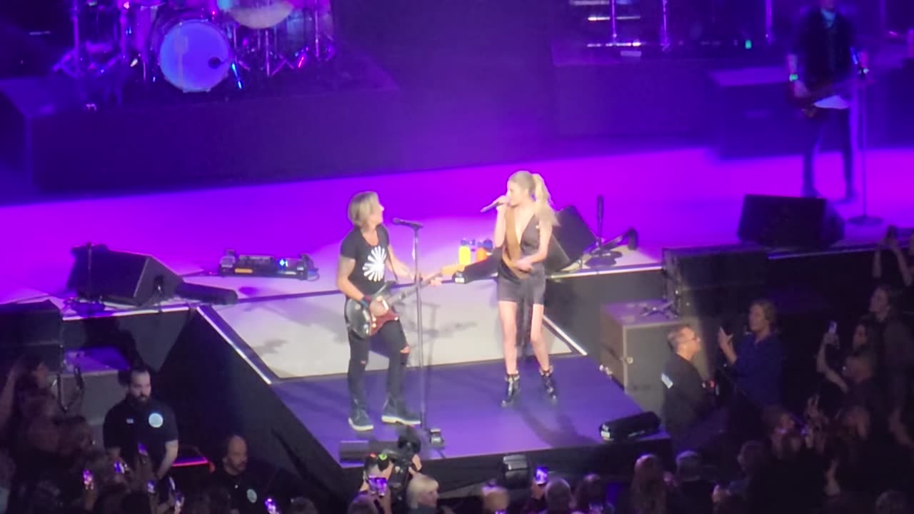 Keith Urban/Kelsea Ballerini - We Were Us 11-5-2022 St Paul