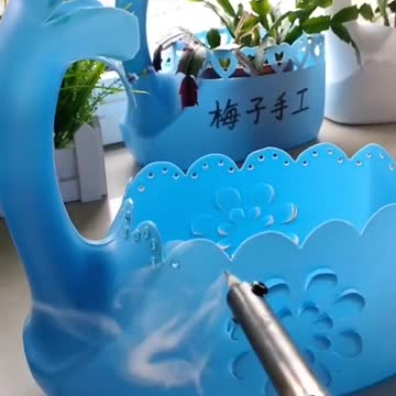 Creative Flower Pot Ideas From Discarded Plastic Bottles 4