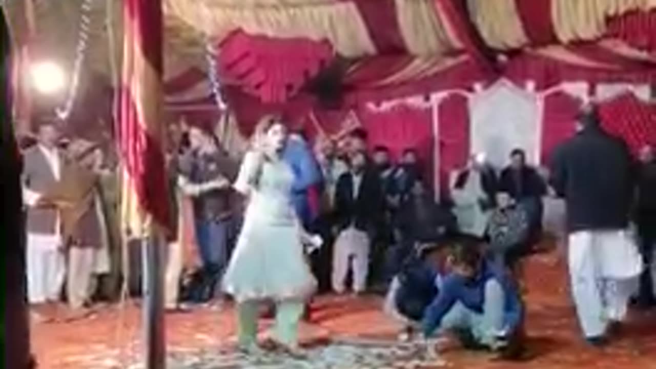 Dance in Pakistani Marriage - Enjoying Life