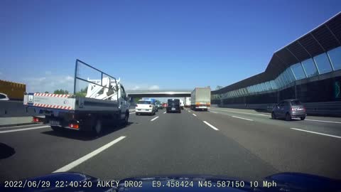 Highway Crash Avoided in Italy