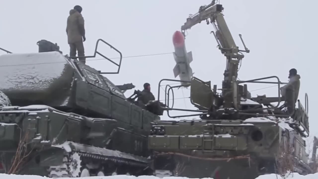 Spectacular Footage of S-300V4, Buk-M3 & SA-17 air defense system Show How to Destroy US Aircraft